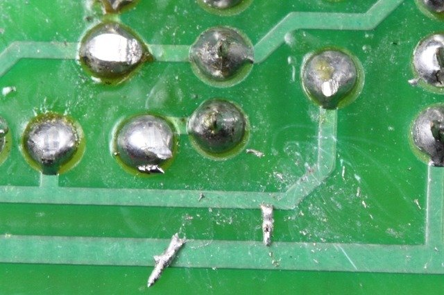 SMT貼片加工常見焊接缺陷分析與解決方案